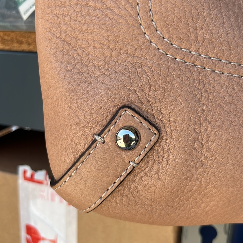 Brand new Coach crossbody tan 100% leather bag purse - Picture 4 of 6